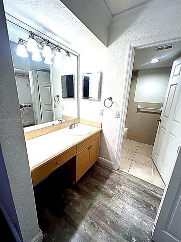 1122 Coral Club Dr 1122, Coral Springs, FL 33071