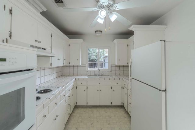 2426 N Adoline Avenue, Fresno, CA 93705