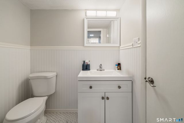 1700 Broadbridge Avenue B33, Stratford, CT 06614