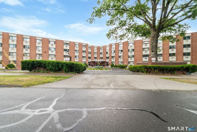 1700 Broadbridge Avenue B33, Stratford, CT 06614