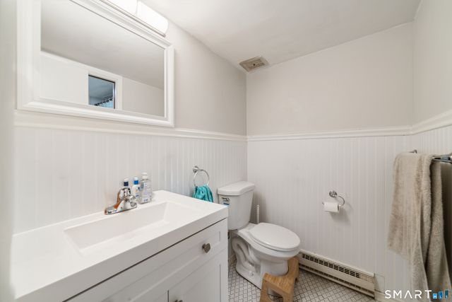 1700 Broadbridge Avenue B33, Stratford, CT 06614