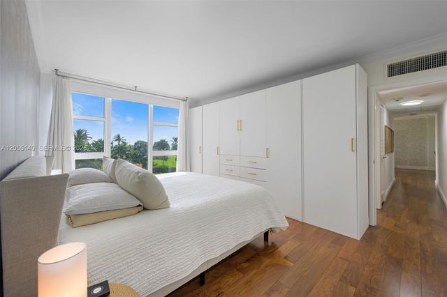 10275 Collins Ave 334, Bal Harbour, FL 33154