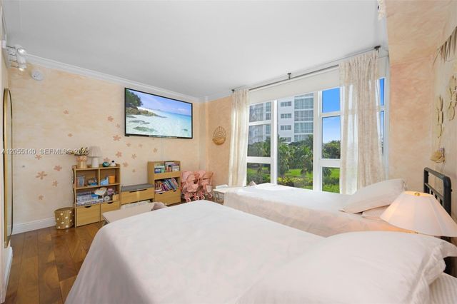 10275 Collins Ave 334, Bal Harbour, FL 33154