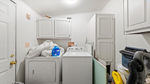 201 N 69th Ave, West Richland, WA 99353