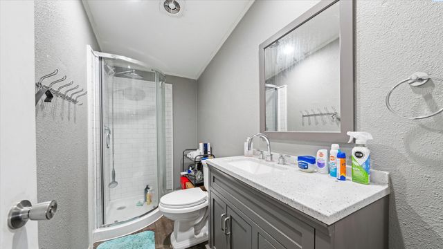 201 N 69th Ave, West Richland, WA 99353