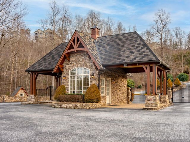 223 Rock Ledge Drive, Lake Lure, NC 28746