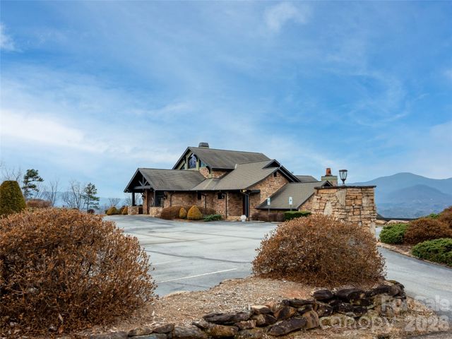 223 Rock Ledge Drive, Lake Lure, NC 28746