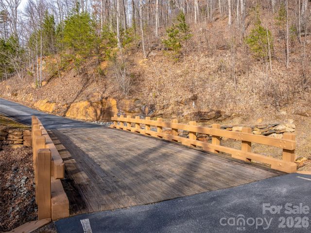 223 Rock Ledge Drive, Lake Lure, NC 28746