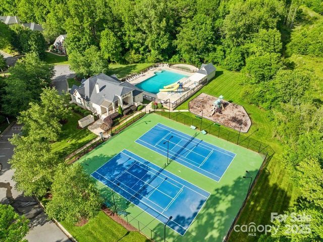 16517 Sutters Run Lane, Huntersville, NC 28078