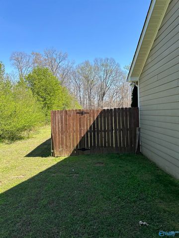 15546 Curtis Lane, Athens, AL 35611