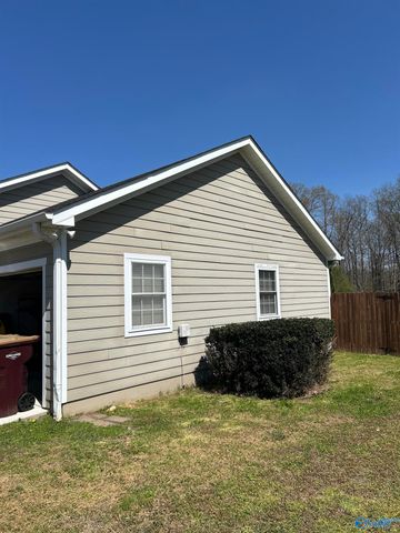 15546 Curtis Lane, Athens, AL 35611