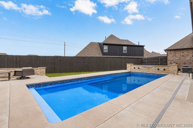 4206 S 168th Place E, Tulsa, OK 74134