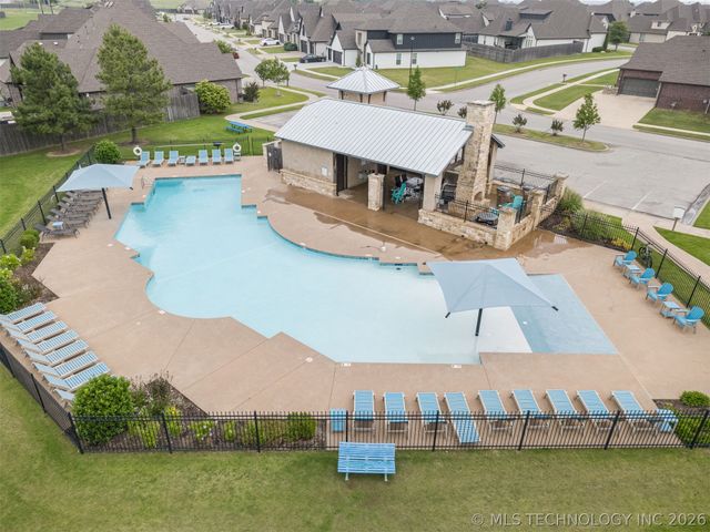4206 S 168th Place E, Tulsa, OK 74134