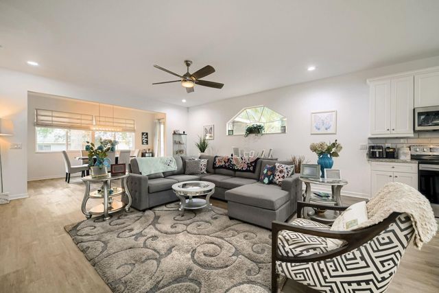 6340 HIGHLAND LAKES BLVD, Leesburg, FL 34748