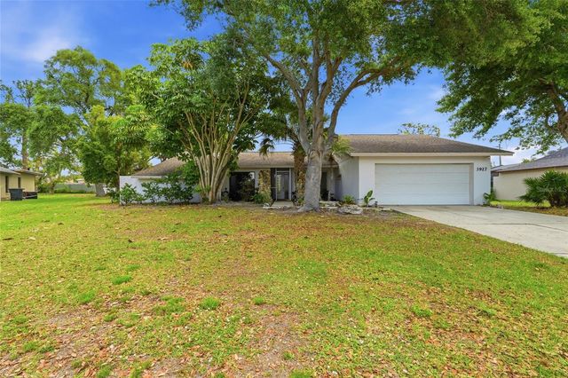 3927 COUNTRY VIEW LANE, Sarasota, FL 34233