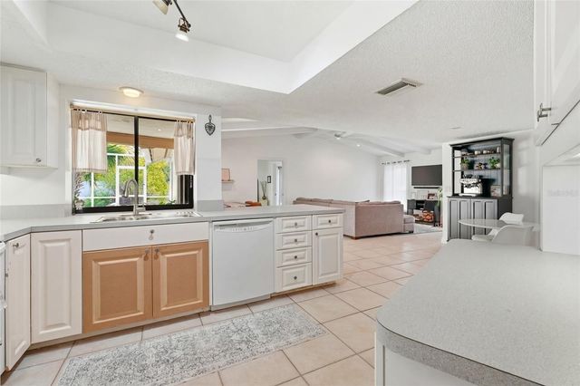 3927 COUNTRY VIEW LANE, Sarasota, FL 34233