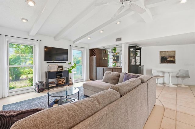 3927 COUNTRY VIEW LANE, Sarasota, FL 34233