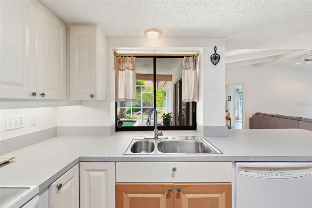 3927 COUNTRY VIEW LANE, Sarasota, FL 34233