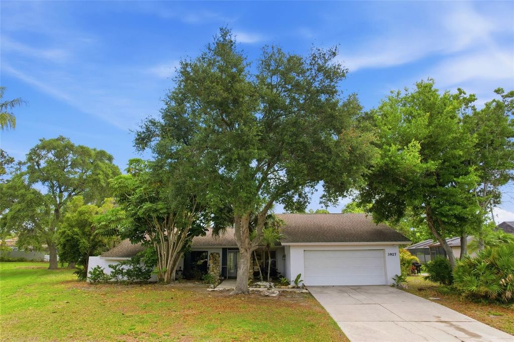 3927 COUNTRY VIEW LANE, Sarasota, FL 34233