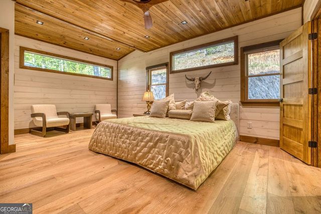 245 Mountain Retreat Drive, Morganton, GA 30560