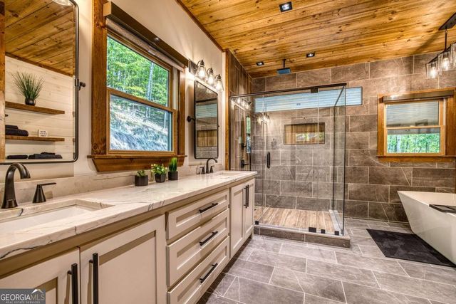 245 Mountain Retreat Drive, Morganton, GA 30560