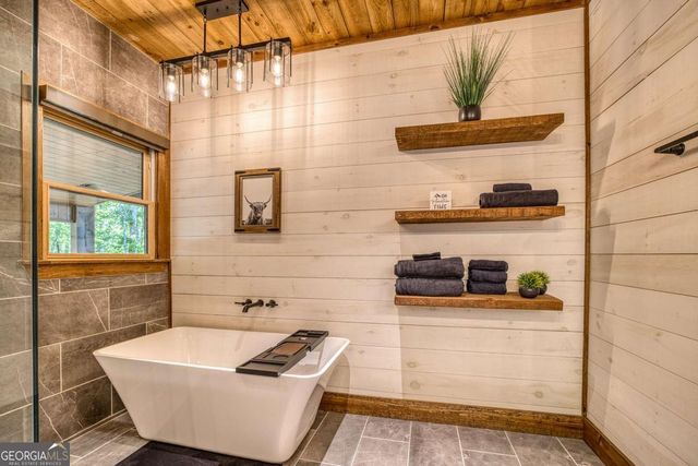 245 Mountain Retreat Drive, Morganton, GA 30560