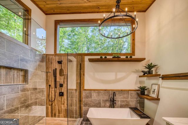245 Mountain Retreat Drive, Morganton, GA 30560