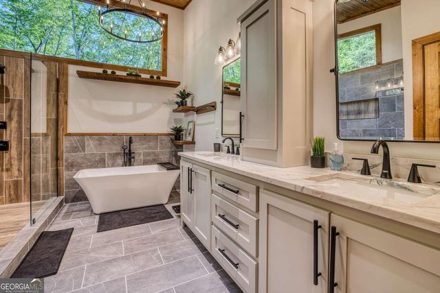 245 Mountain Retreat Drive, Morganton, GA 30560