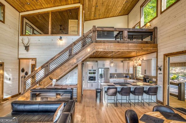 245 Mountain Retreat Drive, Morganton, GA 30560