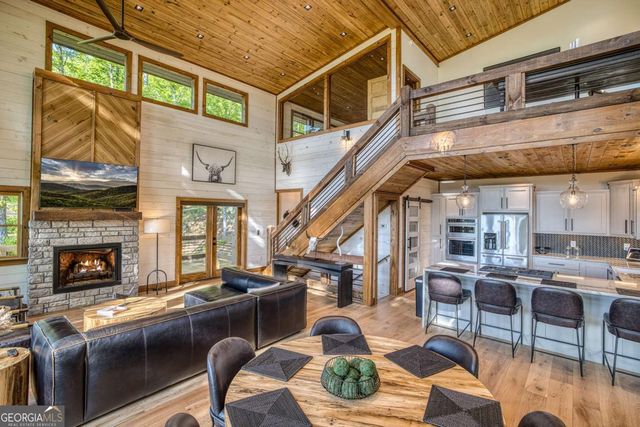 245 Mountain Retreat Drive, Morganton, GA 30560