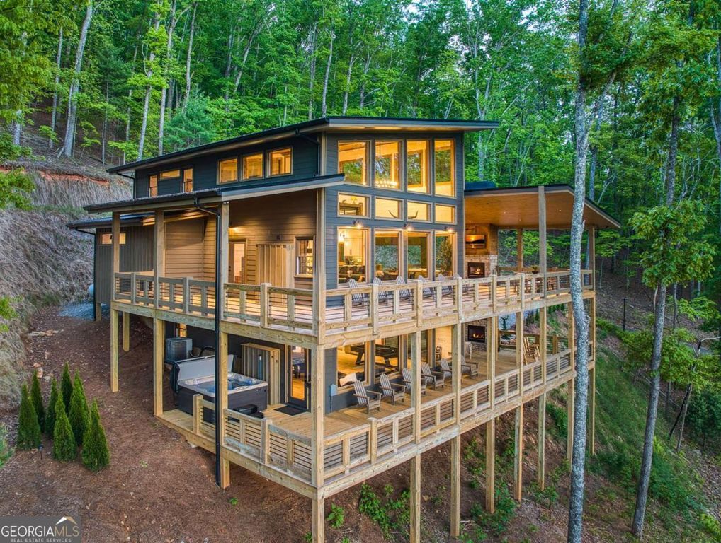 245 Mountain Retreat Drive, Morganton, GA 30560