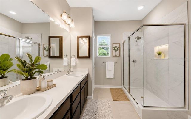 1136 E 10TH STREET, Apopka, FL 32703