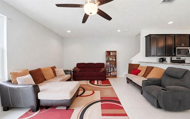1136 E 10TH STREET, Apopka, FL 32703