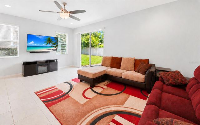 1136 E 10TH STREET, Apopka, FL 32703