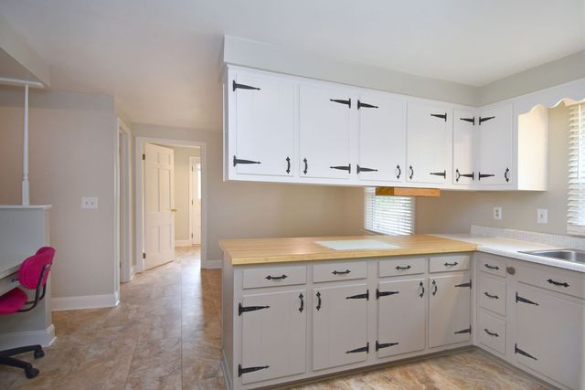1893 Stage Dr., Mccandless, PA 15101