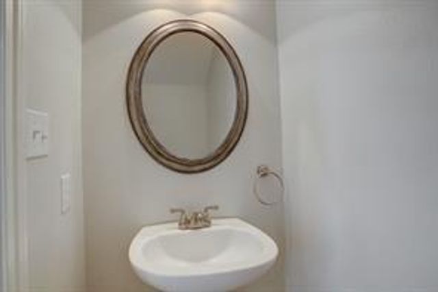 1304 Robin Street, Houston, TX 77019
