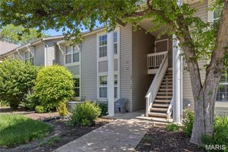34 Sugar Grove Ct 7, St Peters, MO 63376