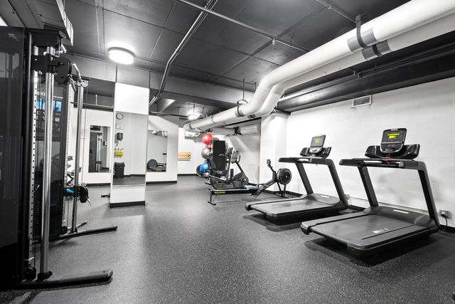 807 Davis Street 311, Evanston, IL 60201