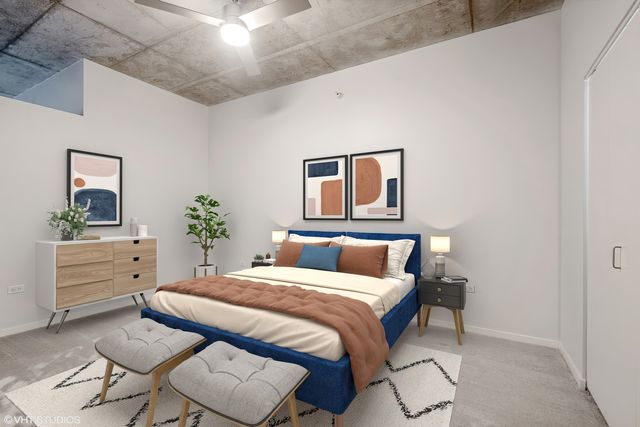 807 Davis Street 311, Evanston, IL 60201