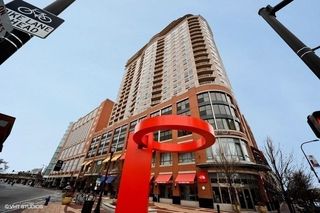 807 Davis Street 311, Evanston, IL 60201