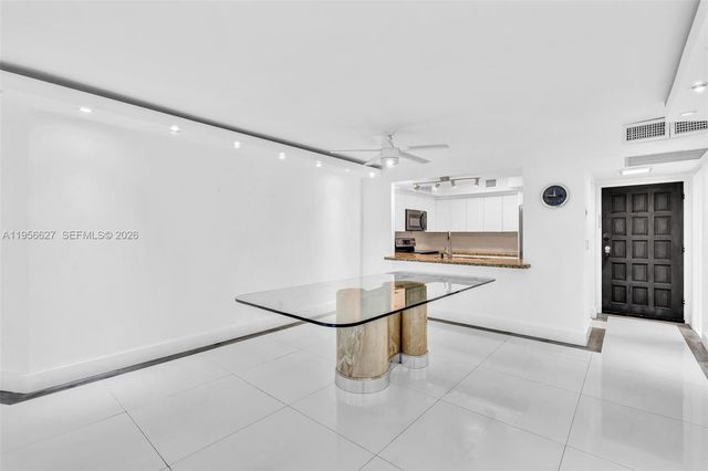 3800 N Hills Drive 312, Hollywood, FL 33021