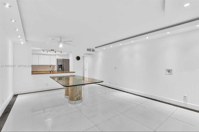 3800 N Hills Drive 312, Hollywood, FL 33021