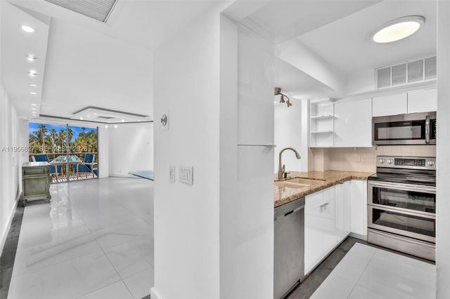 3800 N Hills Drive 312, Hollywood, FL 33021
