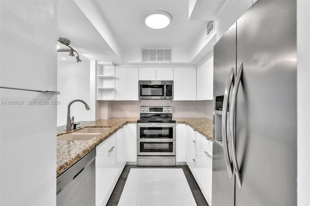 3800 N Hills Drive 312, Hollywood, FL 33021