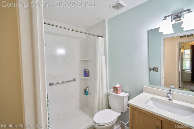22625 Martin Road, St. Clair Shores, MI 48081
