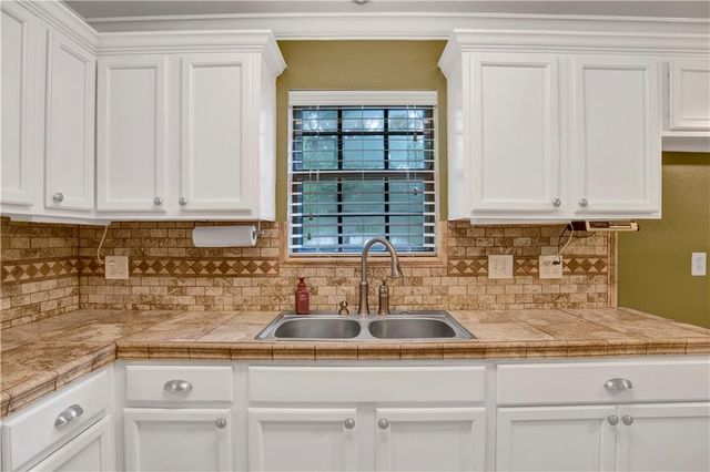 9229 Ponderosa Drive N, Semmes, AL 36575