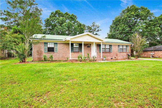 9229 Ponderosa Drive N, Semmes, AL 36575
