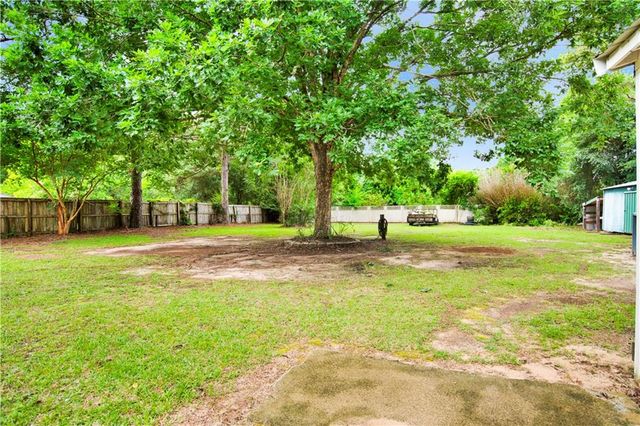 9229 Ponderosa Drive N, Semmes, AL 36575