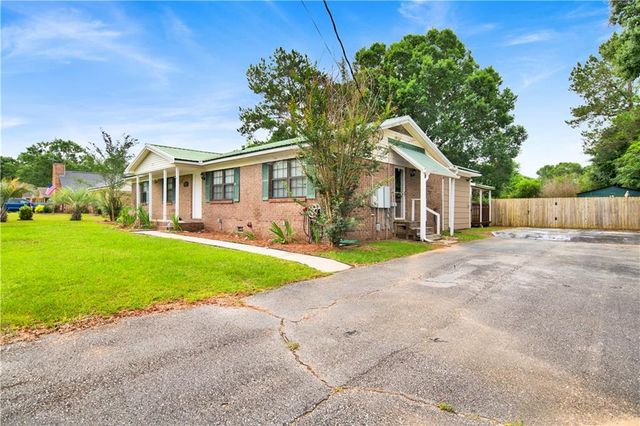 9229 Ponderosa Drive N, Semmes, AL 36575