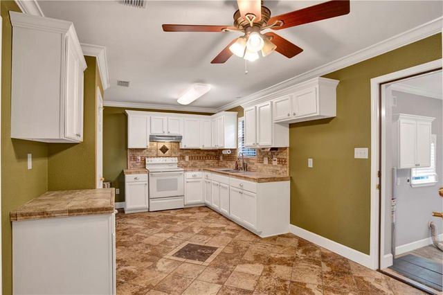 9229 Ponderosa Drive N, Semmes, AL 36575
